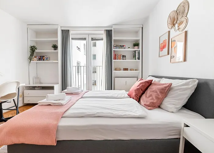 דירה 2 Bedroom In Neubau, 6 Min To Center *