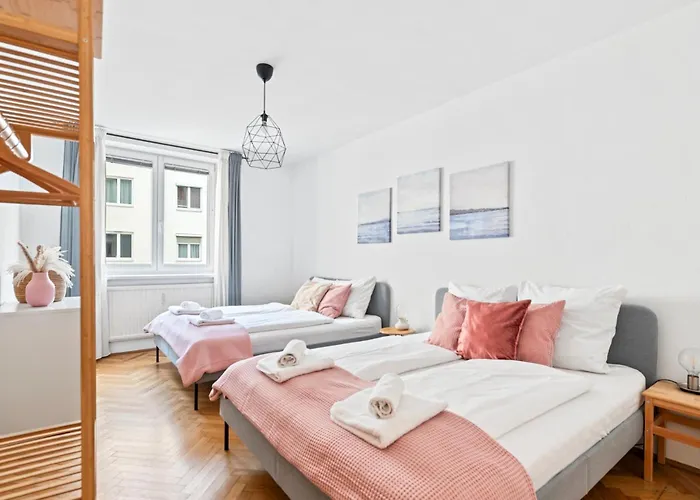 2 Bedroom In Neubau, 6 Min To Center דירה *